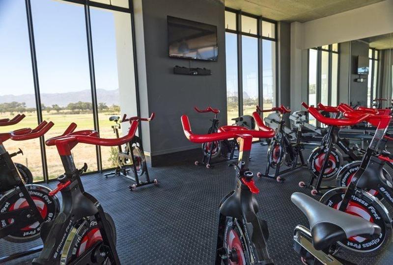 To Let 1 Bedroom Property for Rent in Somerset West Western Cape